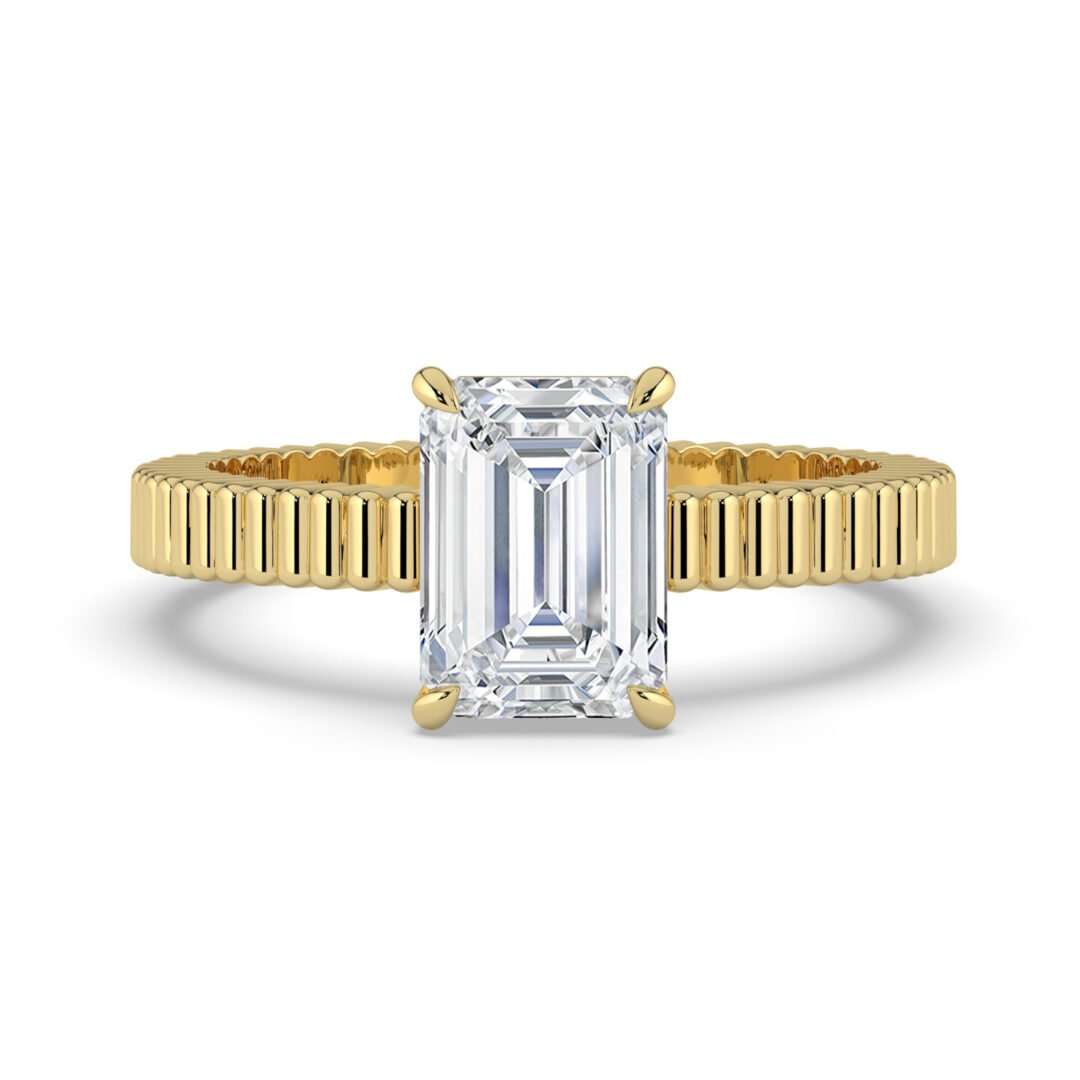 Emerald Elegance Diamond Ring in 18K Gold - One Carat Jewelry