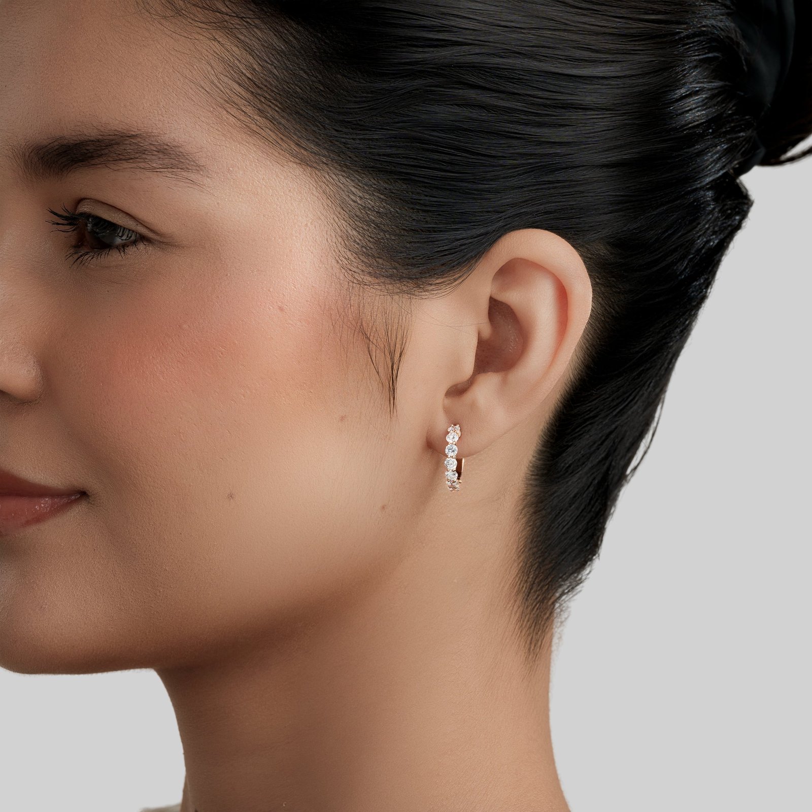 18K Gold Round Diamond Hoop Earrings - Image 3