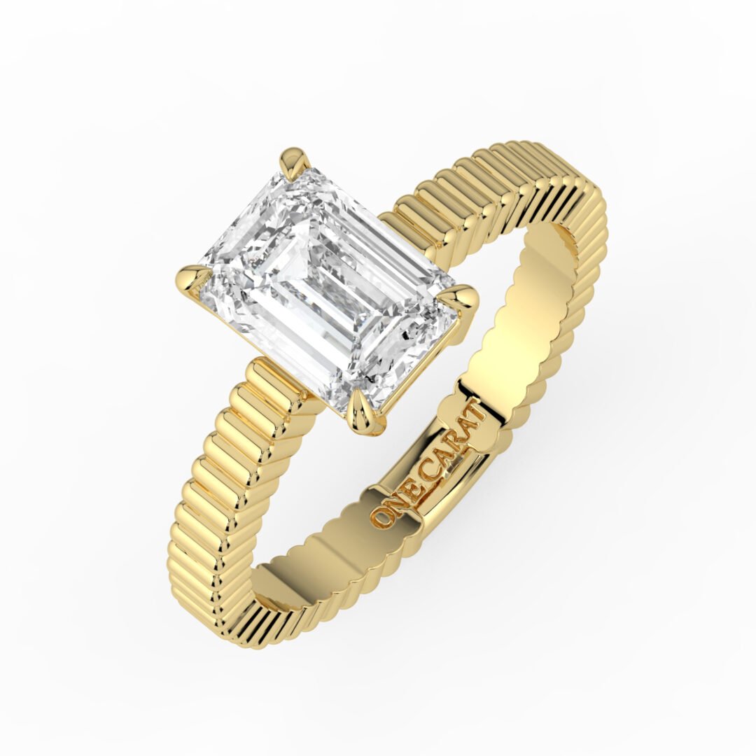 Emerald Elegance Diamond Ring in 18K Gold - One Carat Jewelry