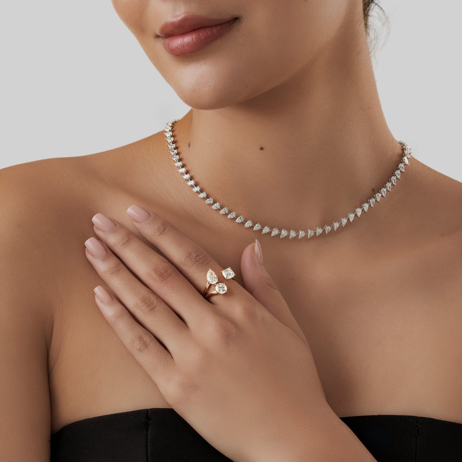 18K Gold Three-Stone Diamond Open Ring - Image 5
