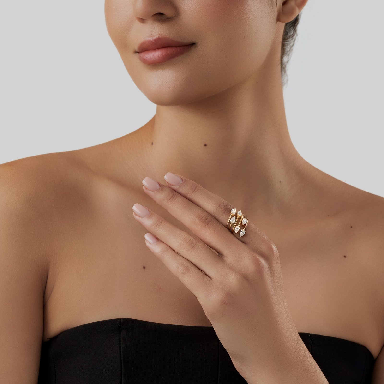 Crossfire Lab Grown Diamond Ring in 18k Gold - Image 5